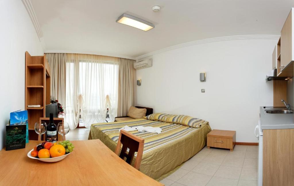 Emerald Beach Resort & Spa Ravda Room photo